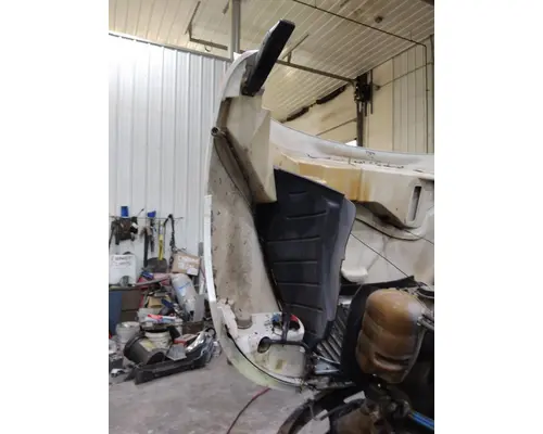 INTERNATIONAL 4300 HOOD