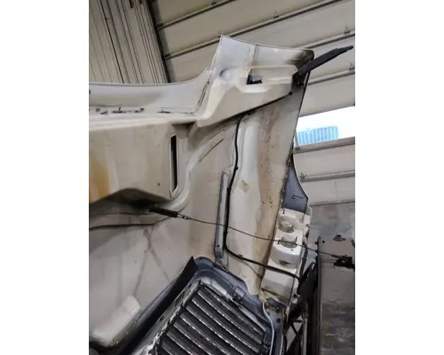 INTERNATIONAL 4300 HOOD