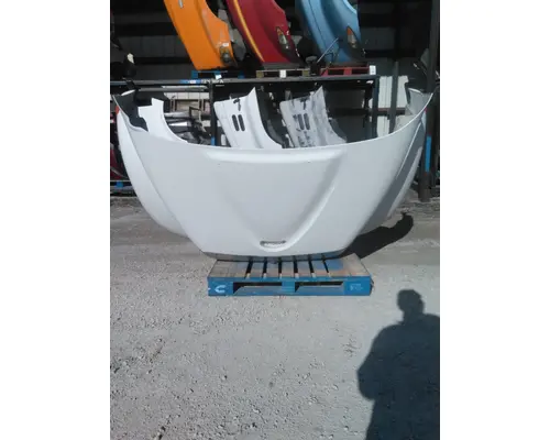 INTERNATIONAL 4300 HOOD