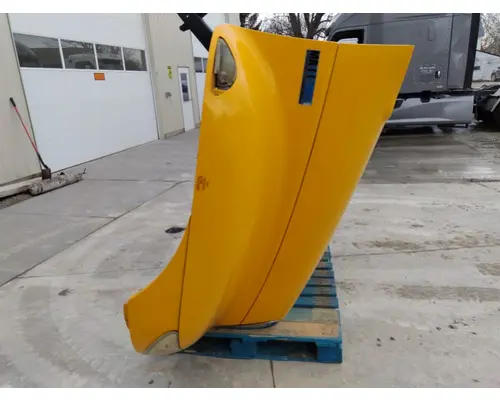 INTERNATIONAL 4300 HOOD