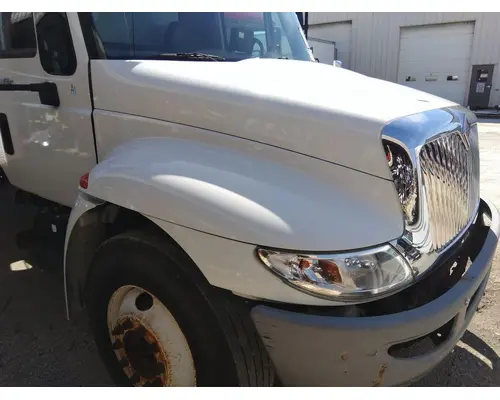 INTERNATIONAL 4300 HOOD
