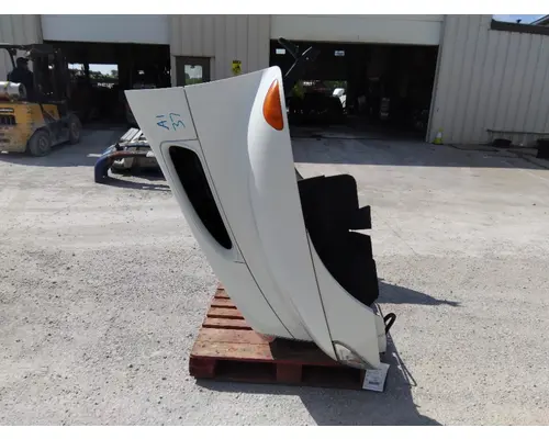 INTERNATIONAL 4300 HOOD