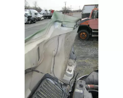 INTERNATIONAL 4300 HOOD