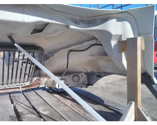 INTERNATIONAL 4300 HOOD