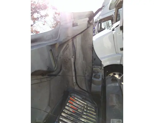 INTERNATIONAL 4300 HOOD