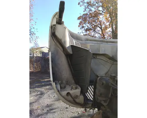 INTERNATIONAL 4300 HOOD