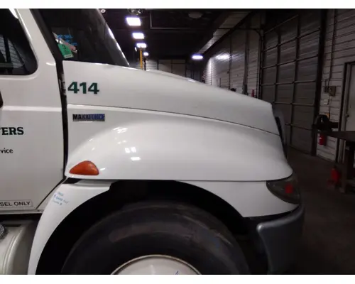 INTERNATIONAL 4300 HOOD