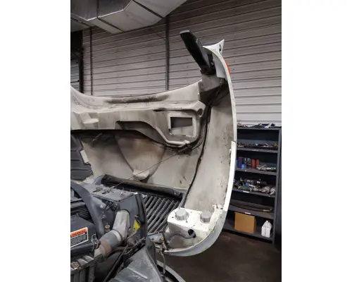 INTERNATIONAL 4300 HOOD