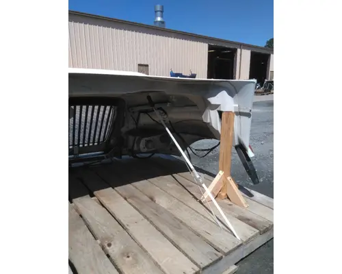 INTERNATIONAL 4300 HOOD