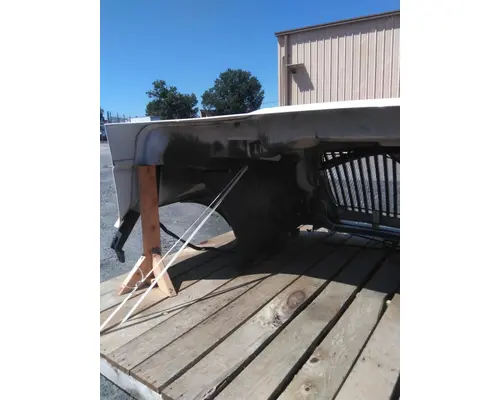 INTERNATIONAL 4300 HOOD