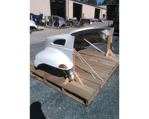 INTERNATIONAL 4300 HOOD