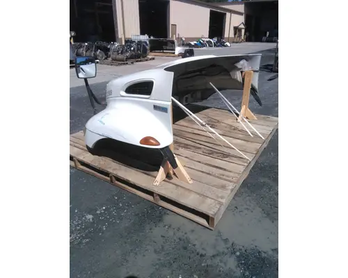 INTERNATIONAL 4300 HOOD