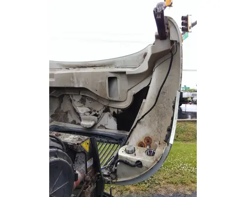 INTERNATIONAL 4300 HOOD