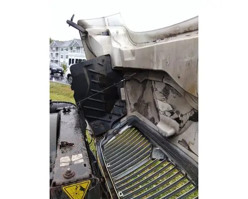 INTERNATIONAL 4300 HOOD