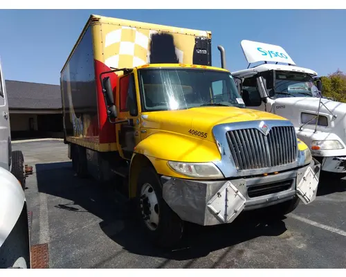 INTERNATIONAL 4300 HOOD