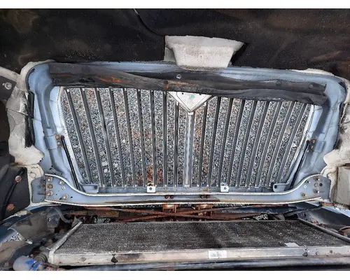 INTERNATIONAL 4300 HOOD