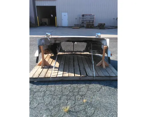 INTERNATIONAL 4300 HOOD