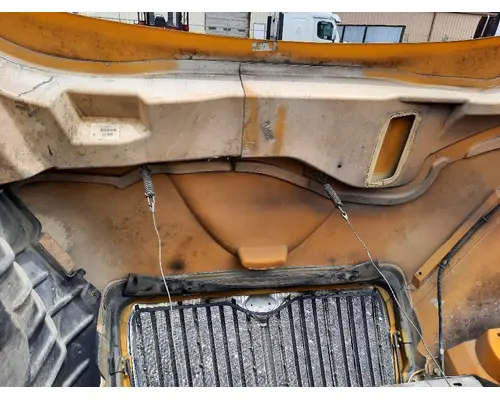 INTERNATIONAL 4300 HOOD