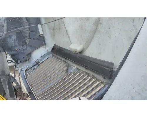 INTERNATIONAL 4300 HOOD