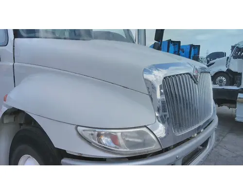 INTERNATIONAL 4300 HOOD