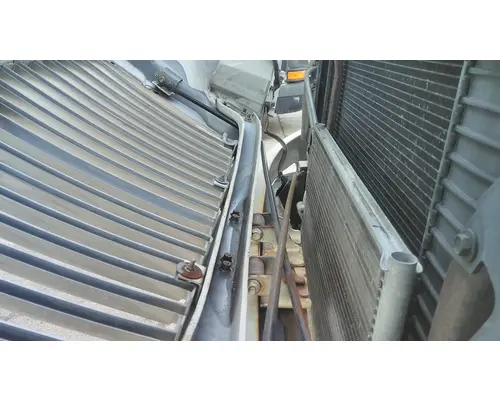 INTERNATIONAL 4300 HOOD