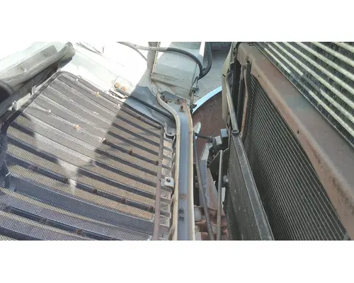 INTERNATIONAL 4300 HOOD