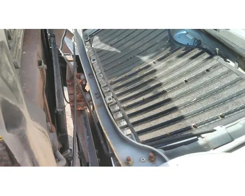 INTERNATIONAL 4300 HOOD