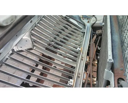 INTERNATIONAL 4300 HOOD