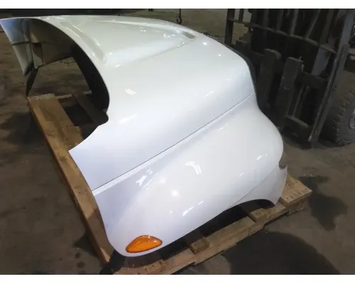 INTERNATIONAL 4300 HOOD