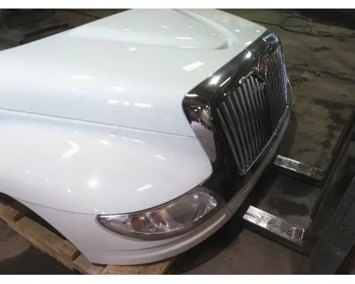 INTERNATIONAL 4300 HOOD
