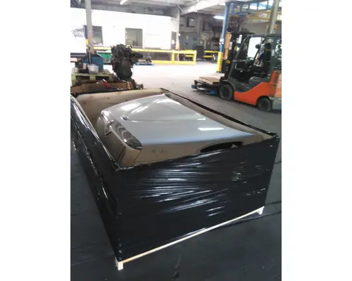 INTERNATIONAL 4300 HOOD