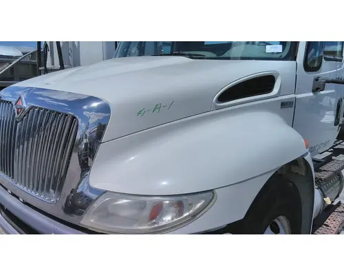 INTERNATIONAL 4300 HOOD