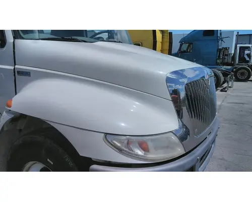 INTERNATIONAL 4300 HOOD