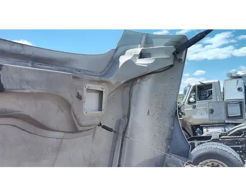 INTERNATIONAL 4300 HOOD