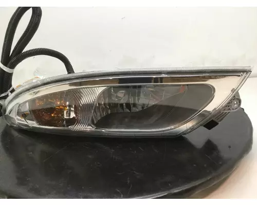 INTERNATIONAL 4300 Headlamp Assembly