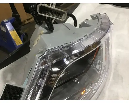 INTERNATIONAL 4300 Headlamp Assembly