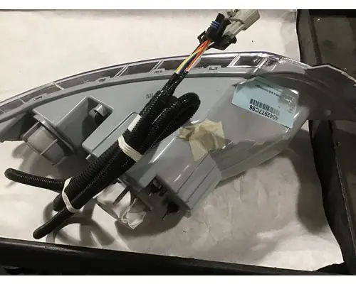 INTERNATIONAL 4300 Headlamp Assembly