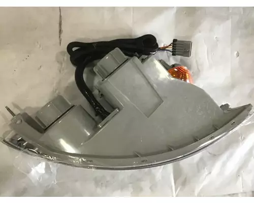 INTERNATIONAL 4300 Headlamp Assembly