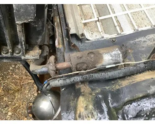 INTERNATIONAL 4300 Hood Hinge