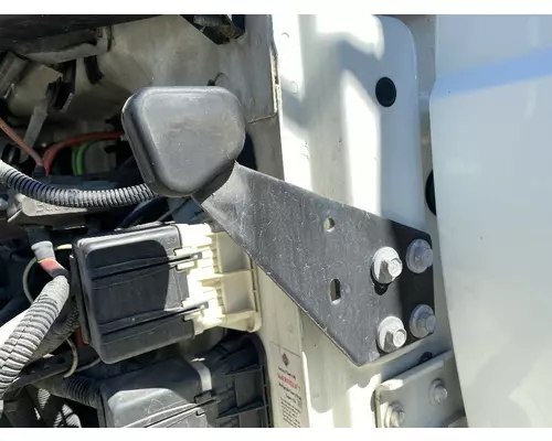 INTERNATIONAL 4300 Hood Rest