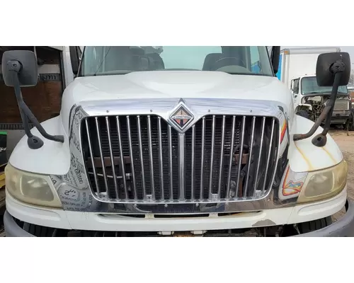 INTERNATIONAL 4300 Hood 