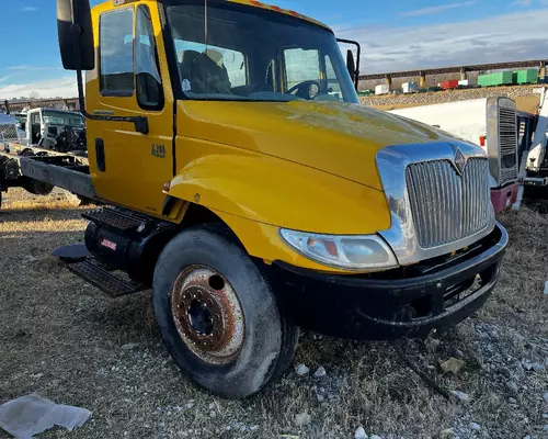 INTERNATIONAL 4300 Hood