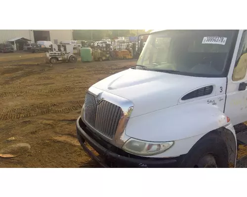 INTERNATIONAL 4300 Hood