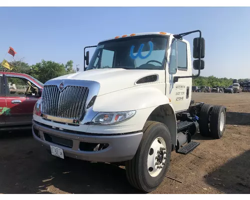 INTERNATIONAL 4300 Hood