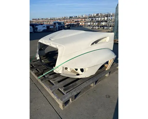 INTERNATIONAL 4300 Hood