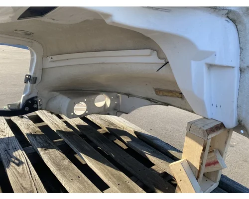 INTERNATIONAL 4300 Hood