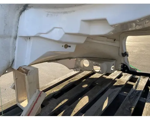 INTERNATIONAL 4300 Hood