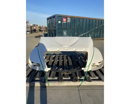 INTERNATIONAL 4300 Hood