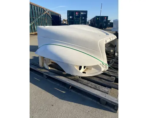 INTERNATIONAL 4300 Hood