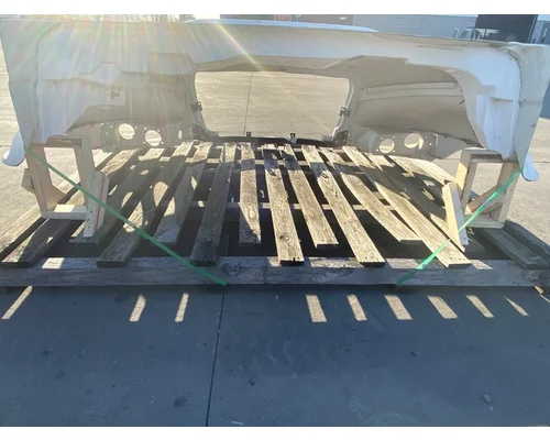 INTERNATIONAL 4300 Hood